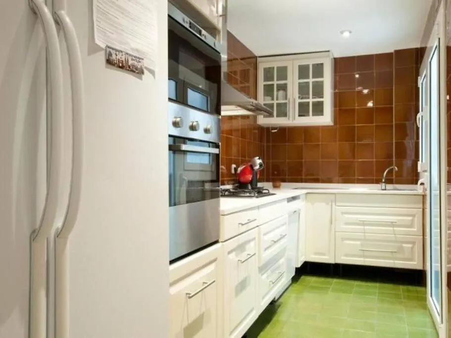 Modern Apartment Close To The Camp Nou Stadium Barcelona